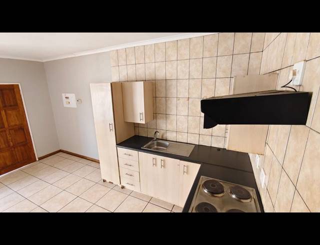 1 BEDROOM APARTMENT FOR SALE IN POTCHEFSTROOM CENTRAL